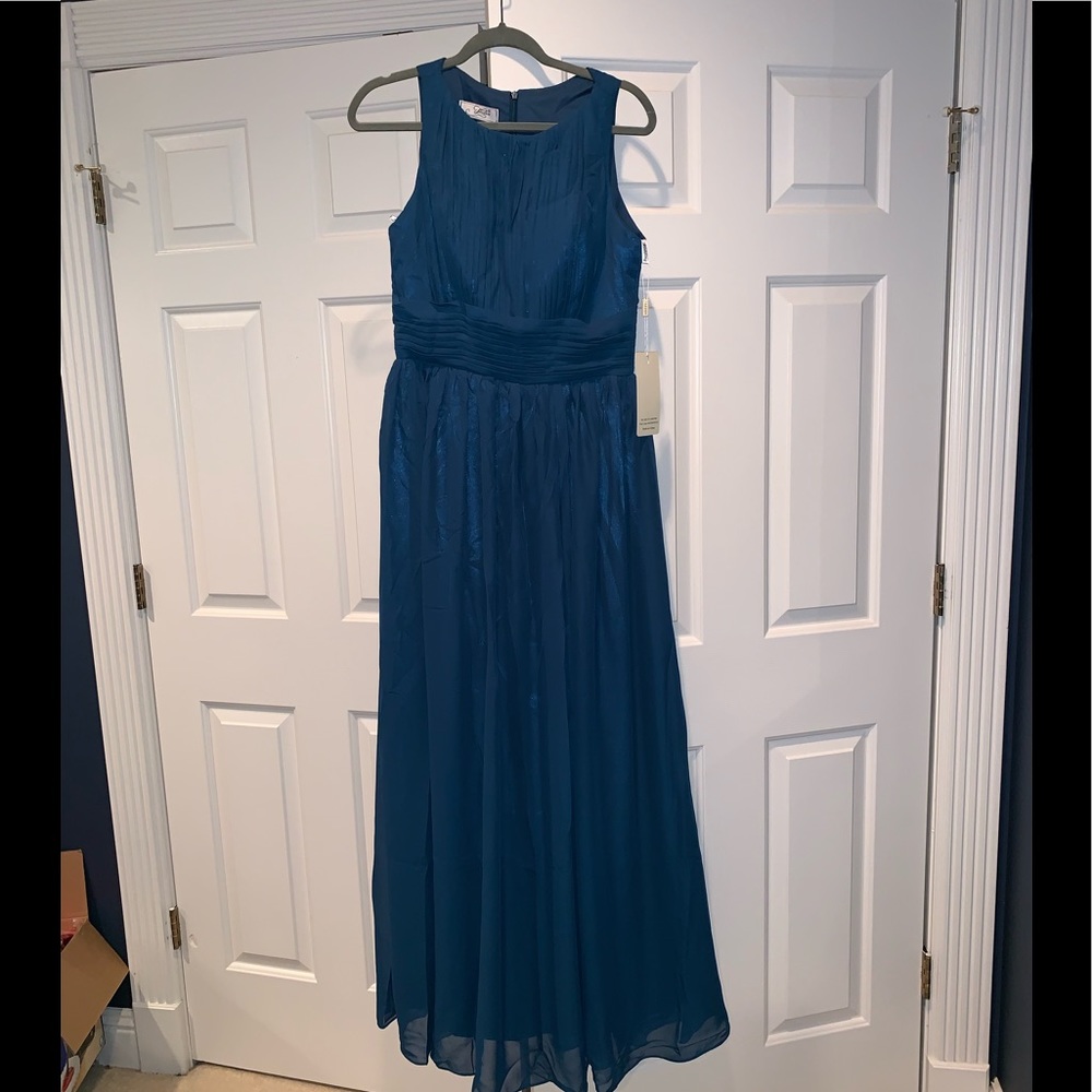 Jaeden long chiffon sleeveless dress